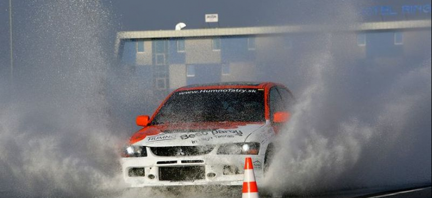 Pozvánka: Pripravte si termoprádlo, Auto Show SlovakiaRing 2012 bude 24. novembra